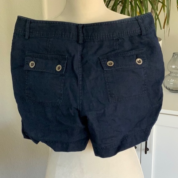 Inc shorts size 4 - Picture 2 of 2